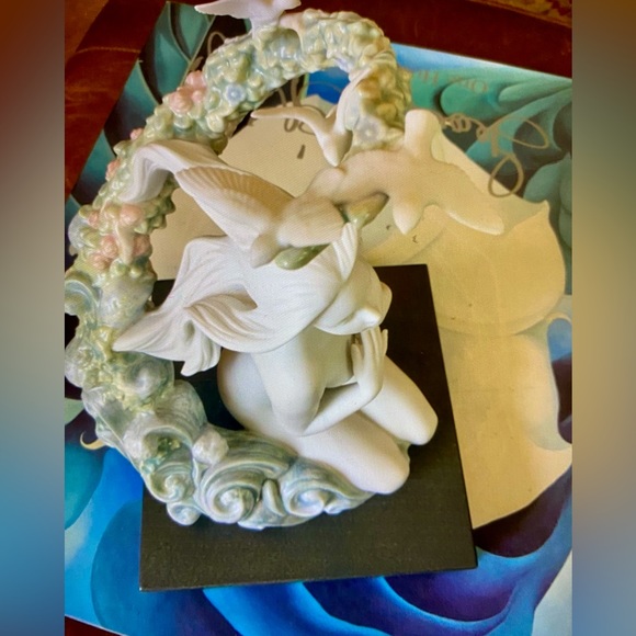 Lladro - 71078906 Figurine ADMIRATIO Breast Cancer Awareness Special Edition 🎀 - Picture 2 of 16